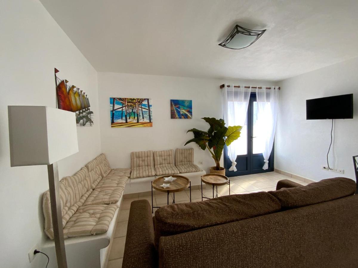 Calima Holiday House カレタ・デル・セボ エクステリア 写真