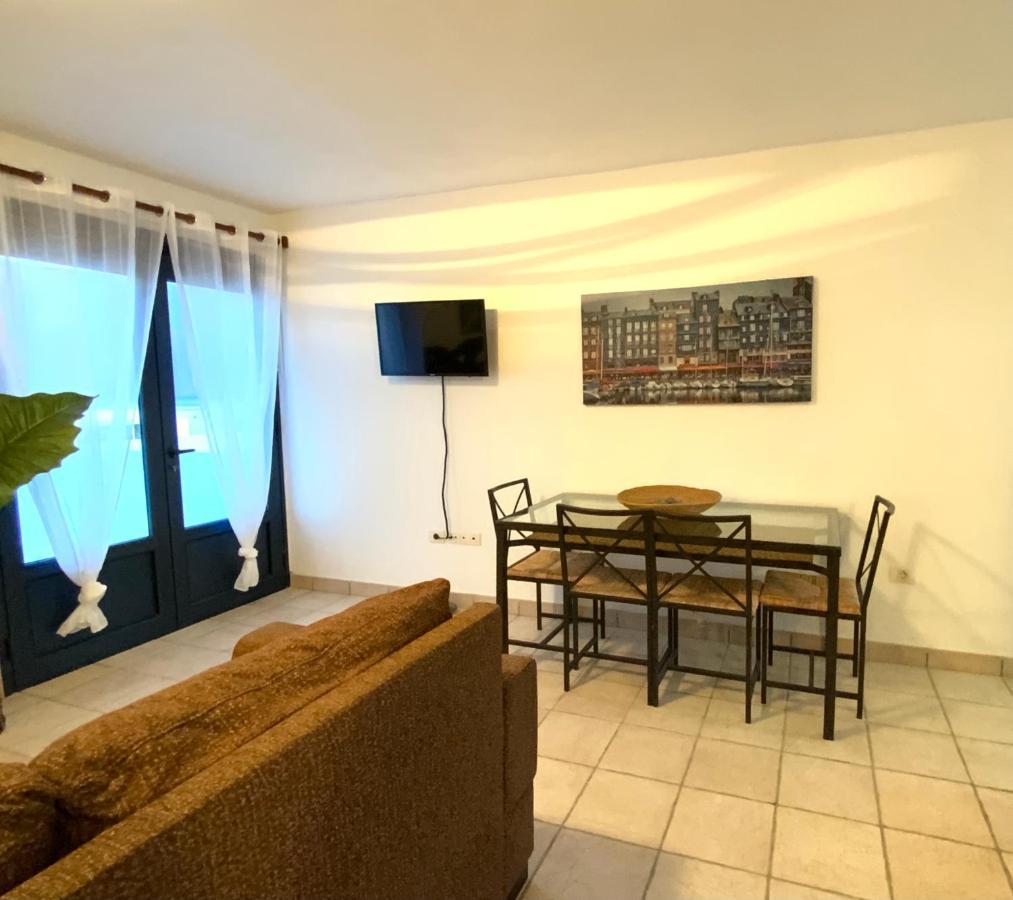 Calima Holiday House カレタ・デル・セボ エクステリア 写真